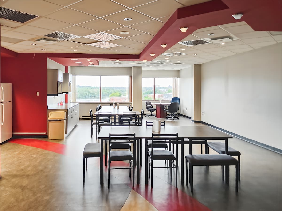 Regus - Sherbrooke, 455 King Street West photo 5