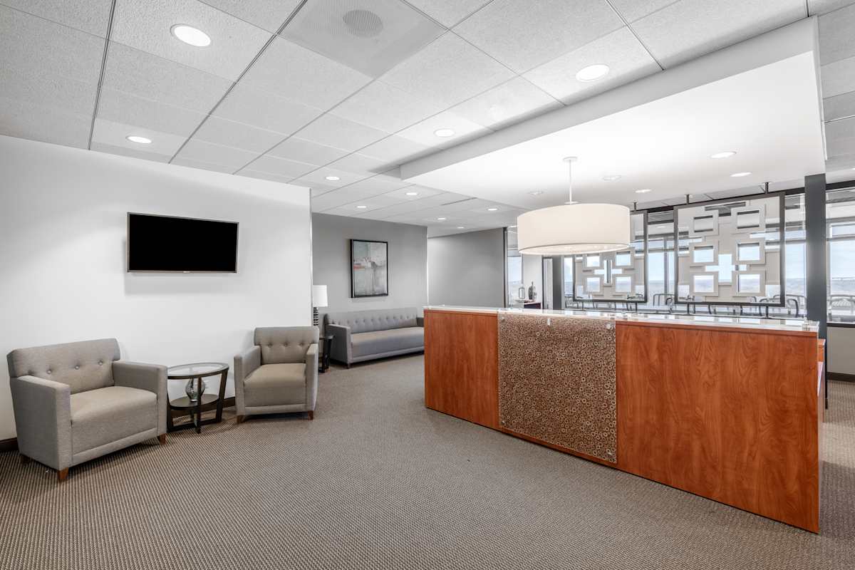 1600 Corporate Center photo 2