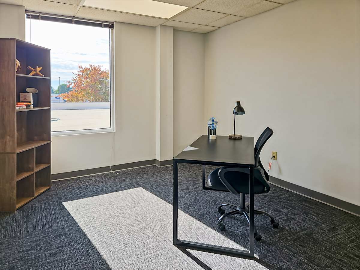 258 Corporate Dr photo 7