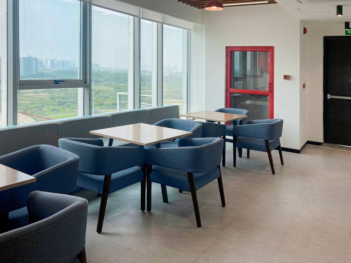 Sovereign Corporate Tower photo 8