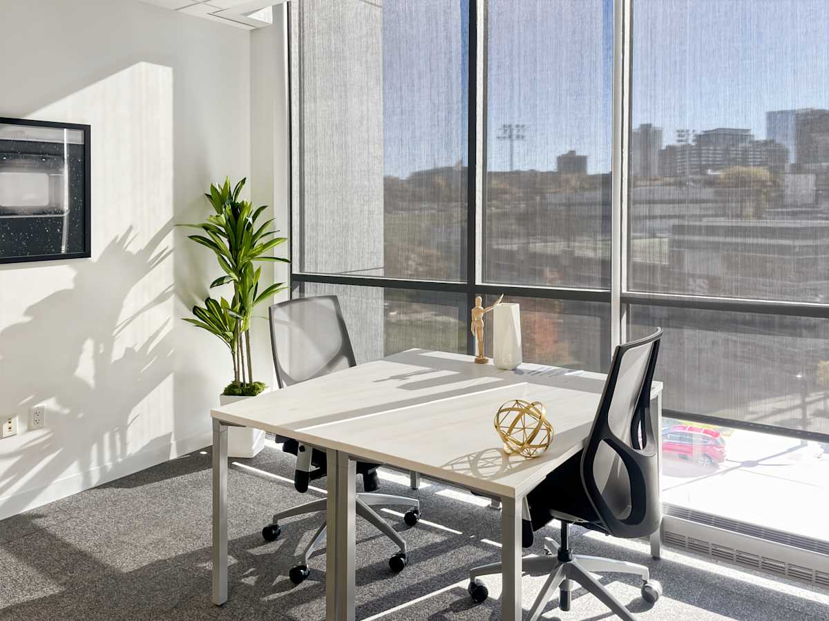 Spaces - 1433 North Water Street photo 7