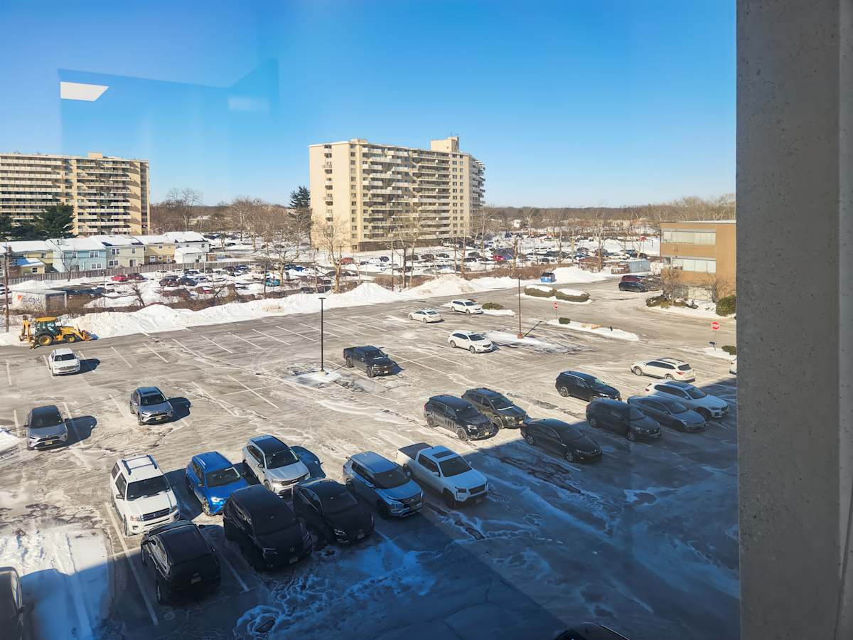 1040 Kings Highway North photo 9