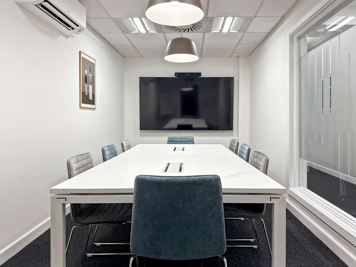 Courtenay House photo 9