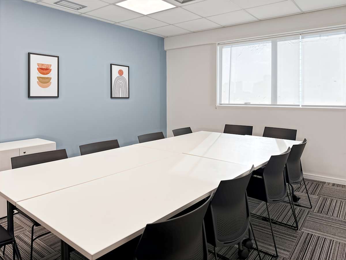 Regus - 8 de Abril photo 11