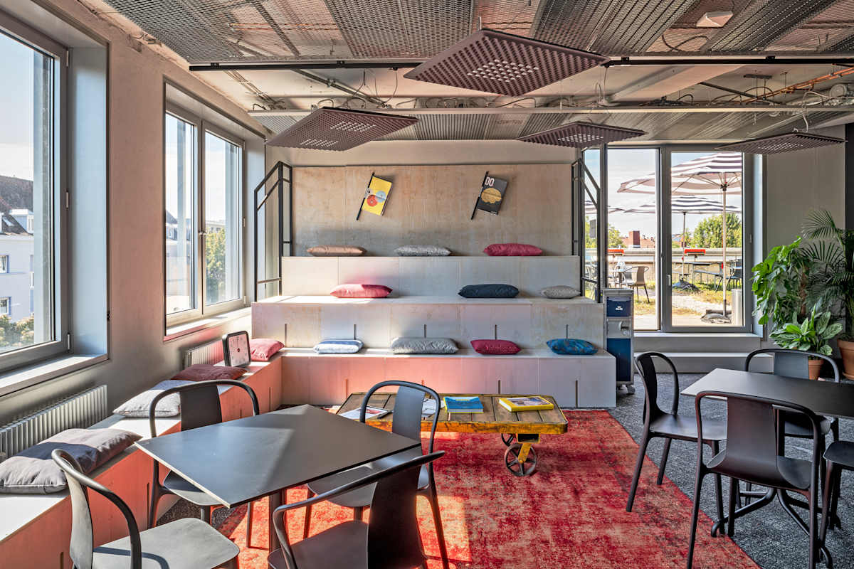 Design Offices Karlsruhe, Bahnhofplatz photo 6