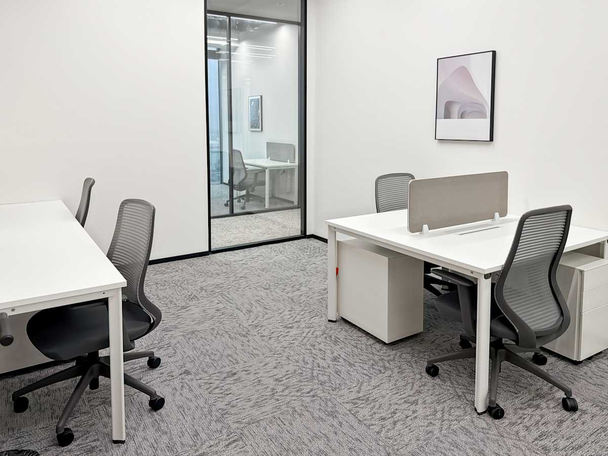Regus - EIC photo 7