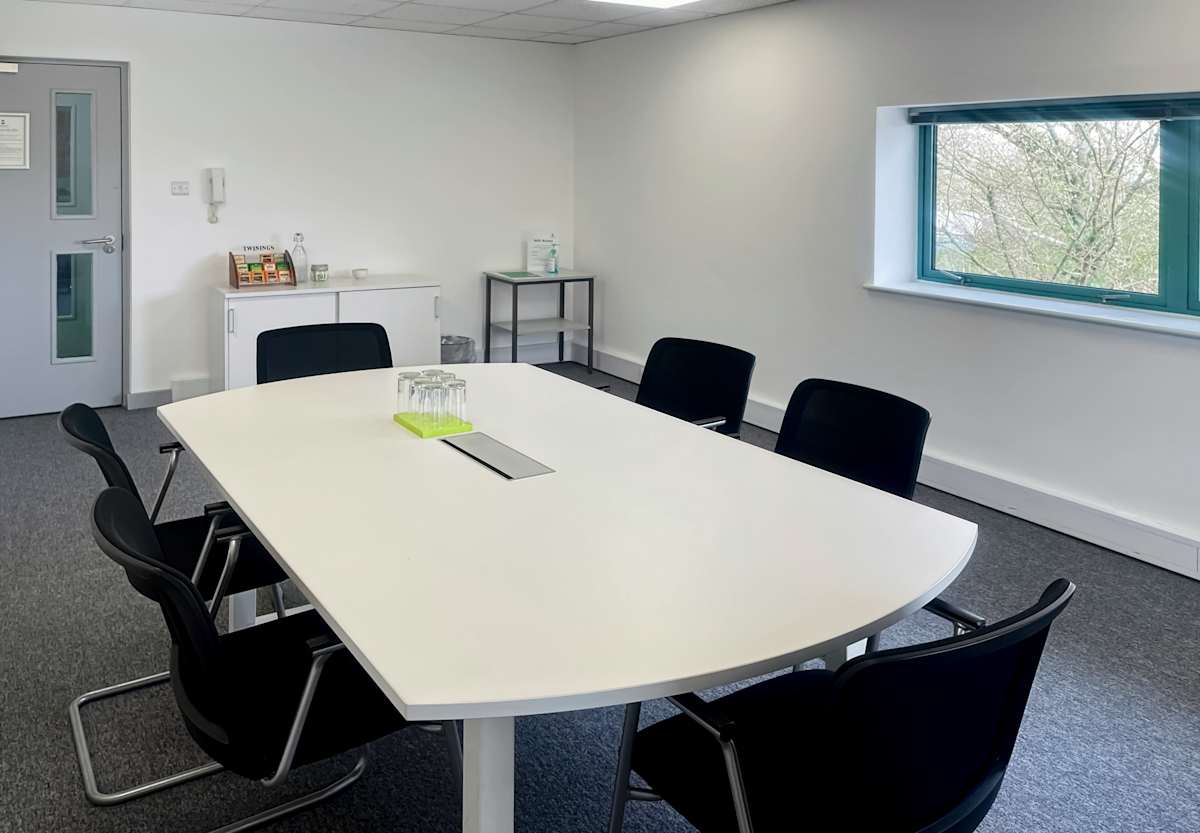 Regus - Havant, Harts Farm Way photo 3
