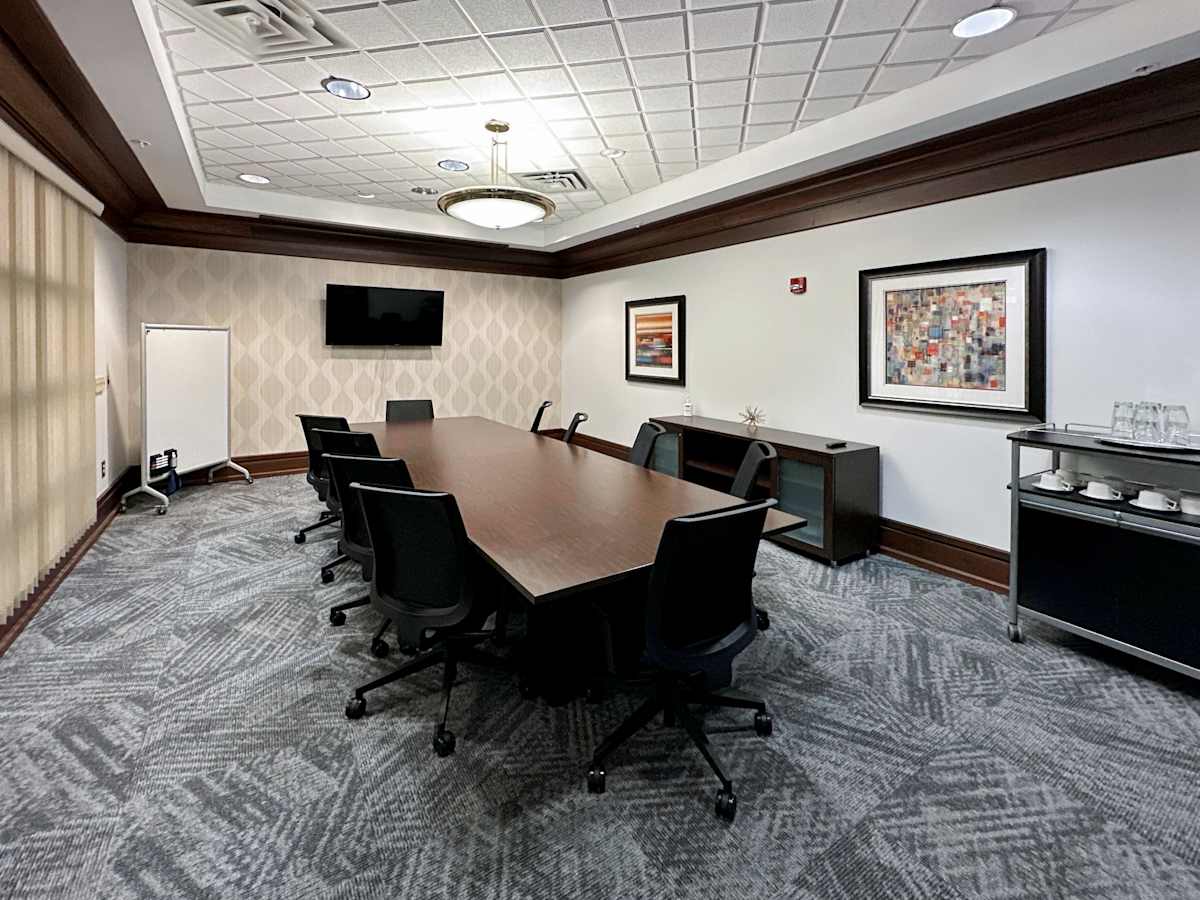 2500 Regency Parkway photo 3