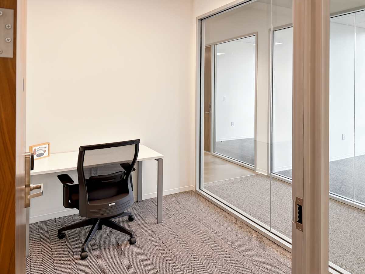 225 Broadway photo 7
