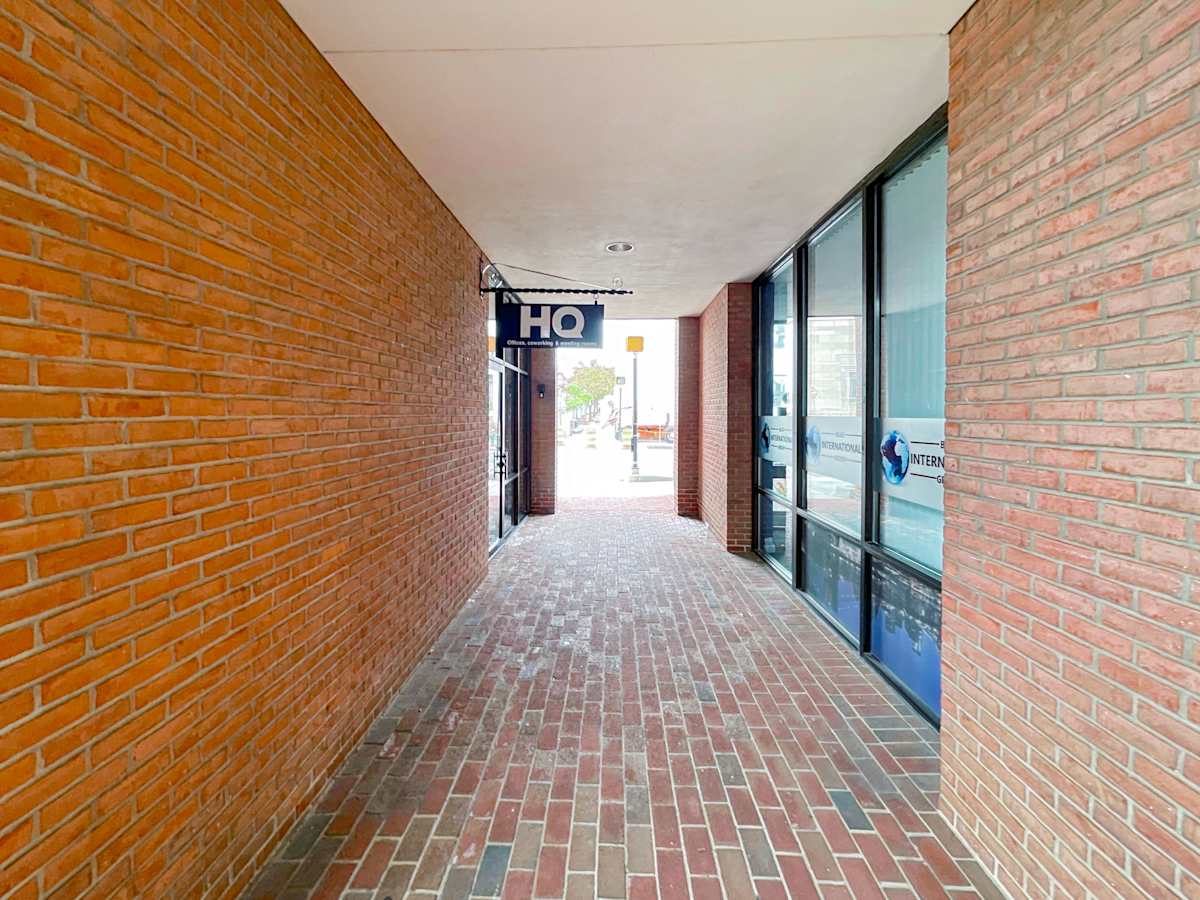 33 W Franklin St photo 11