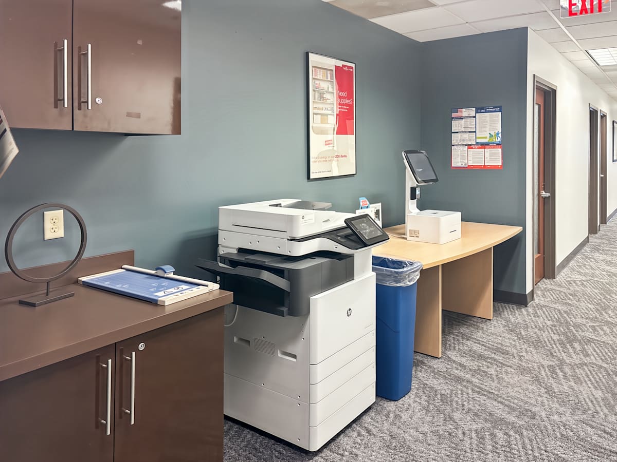 18 Campus Boulevard photo 1