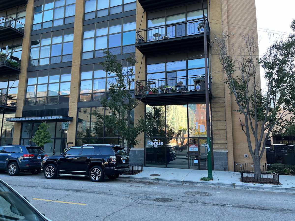 19 N Green St photo 10
