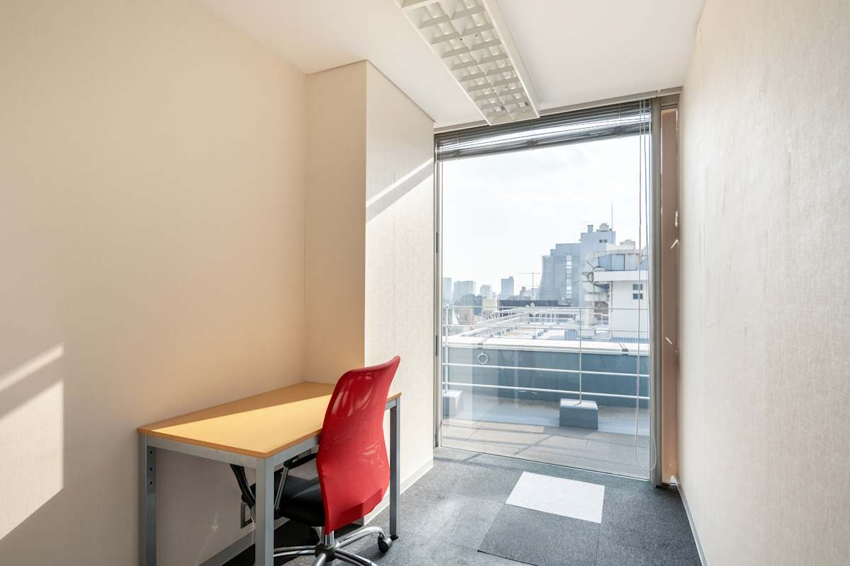 Regus - Fuji Building 40 photo 7