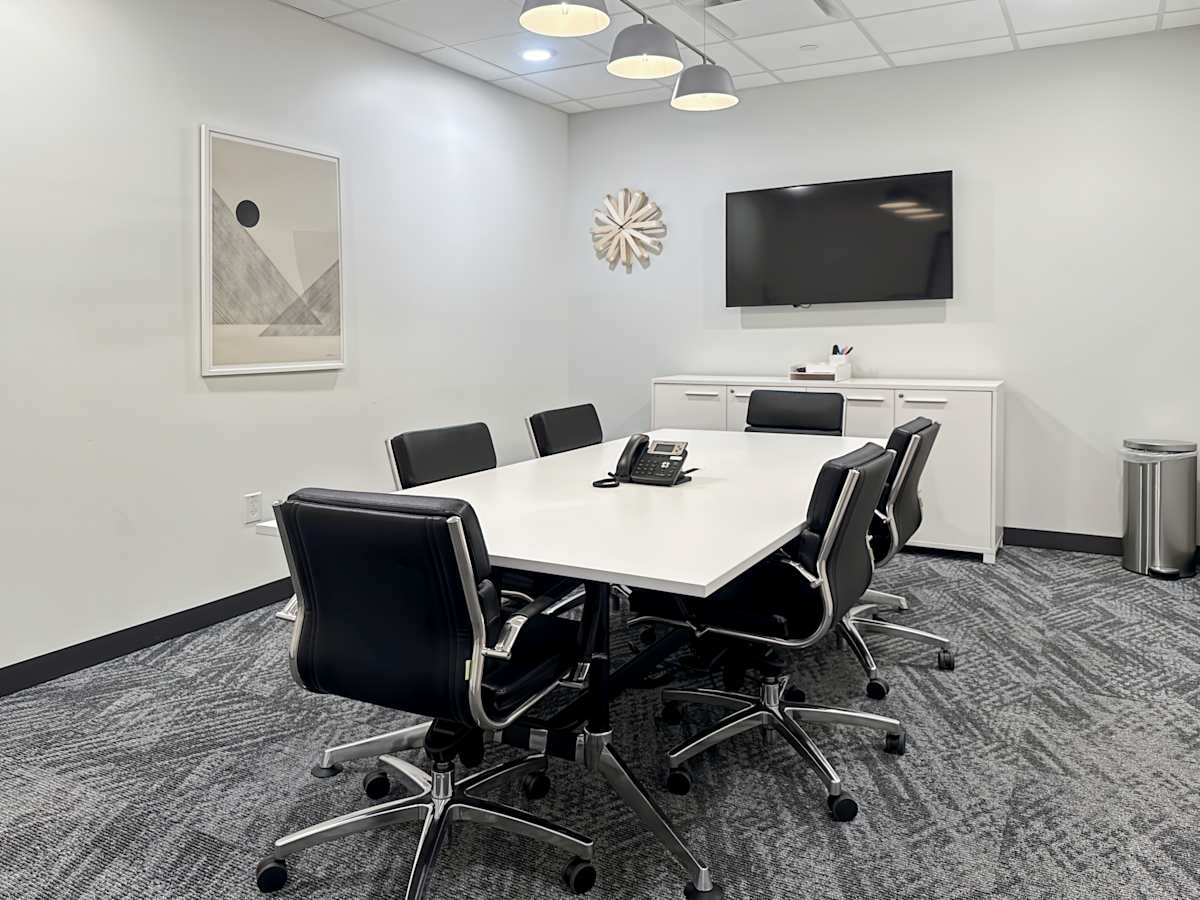 Regus - Columbus - 10 N High St photo 5
