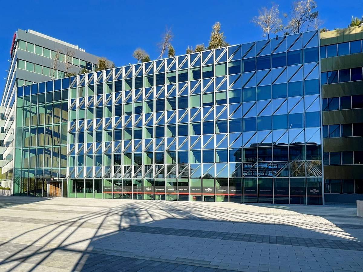 Building K photo 1