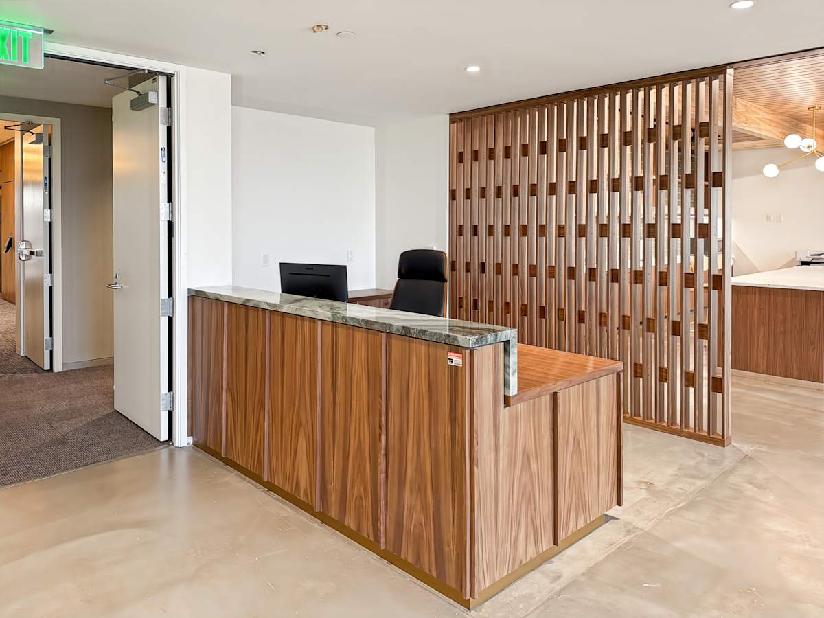 225 Broadway photo 10