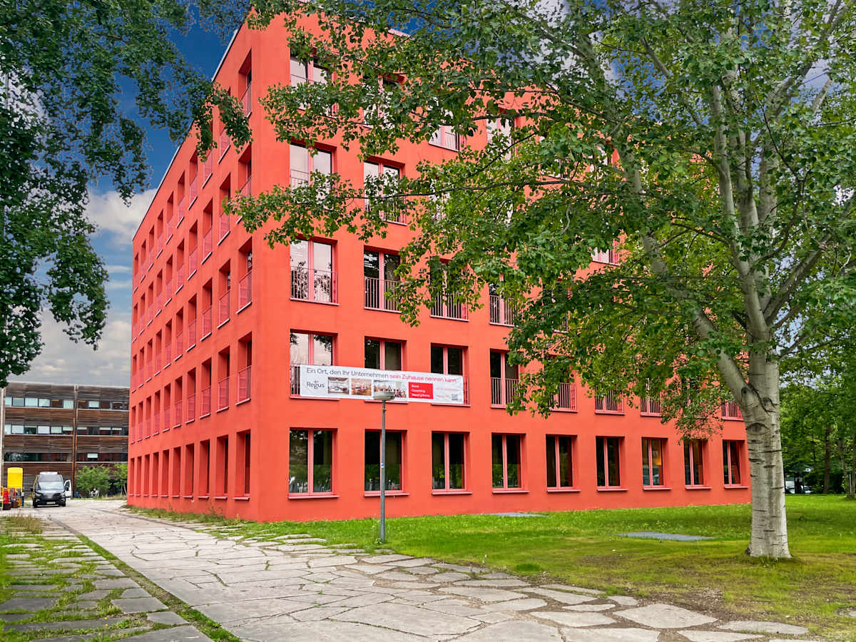 Unterfoehring Park Village