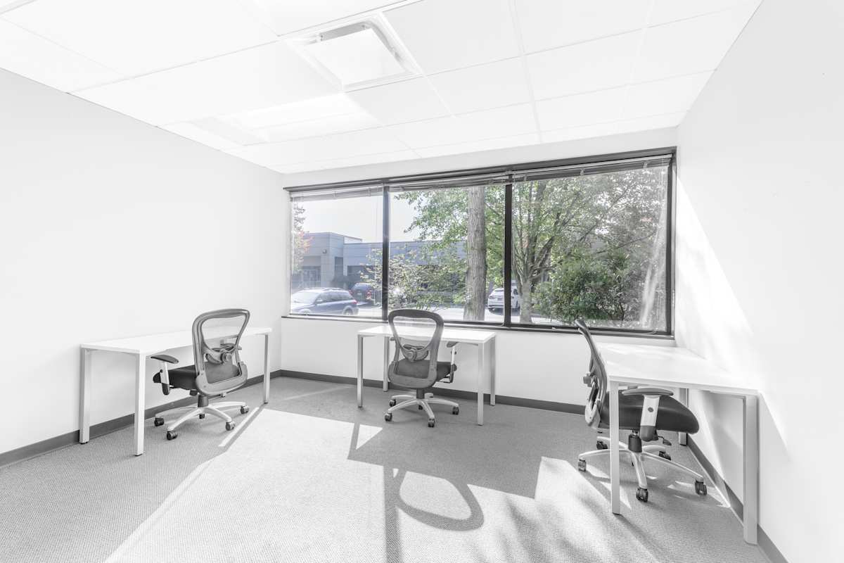 Kirkland Corporate Center photo 1