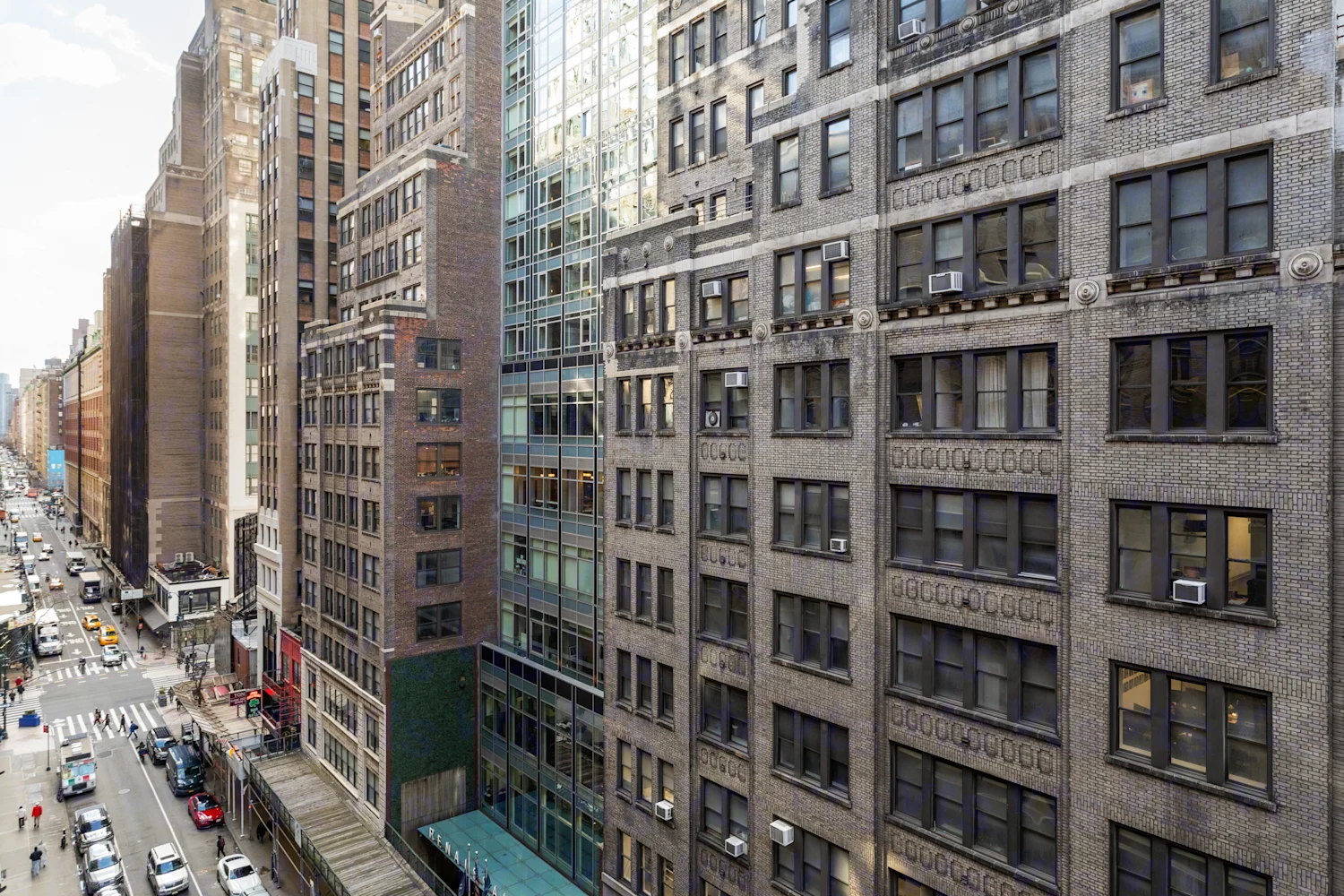 225 West 35th Street photo 4