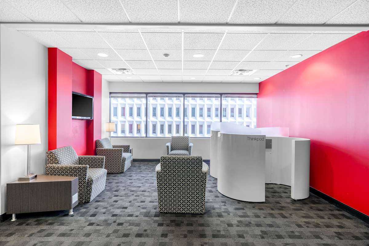 500 Marquette Avenue photo 5