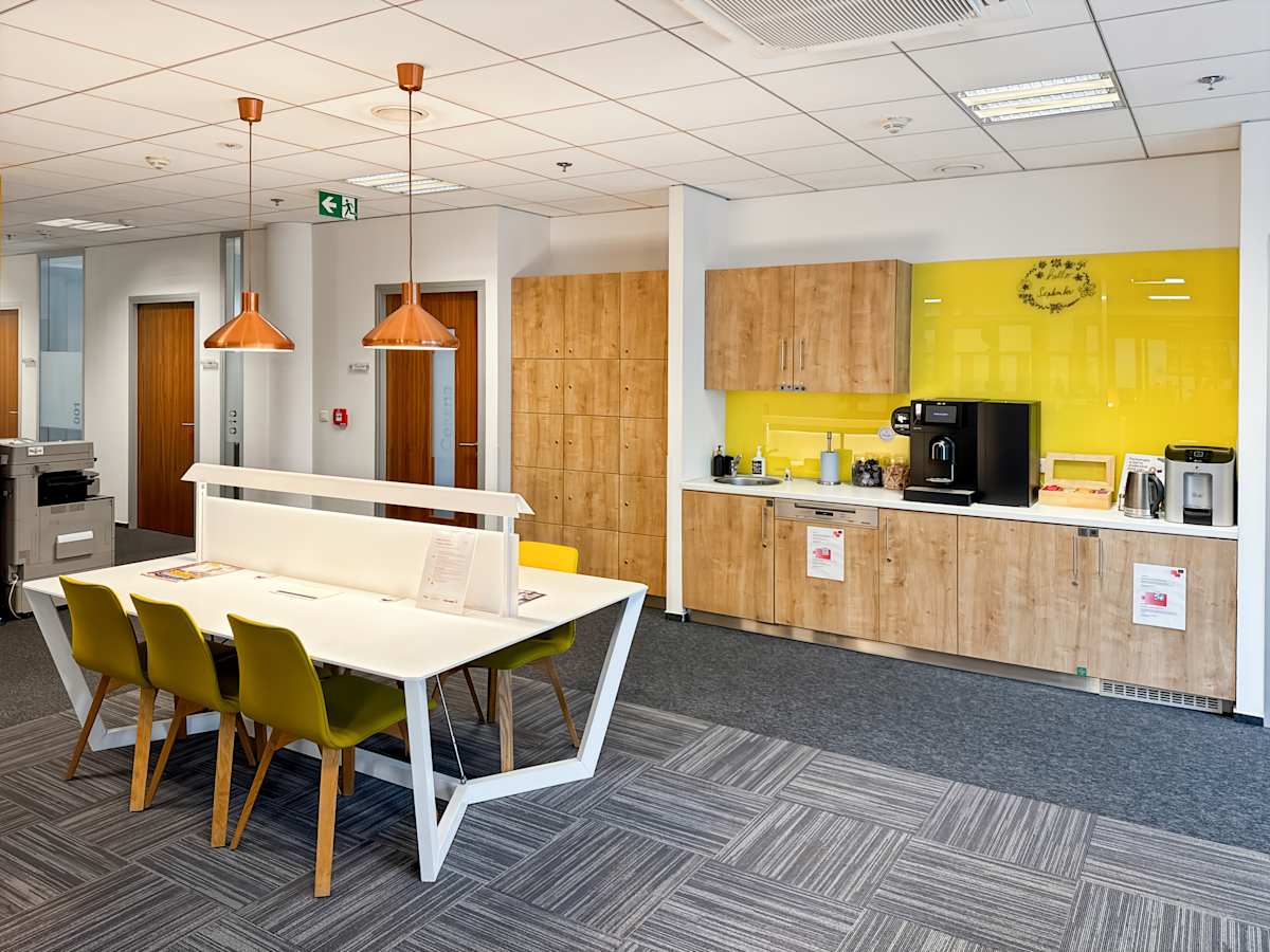 Regus - Prague Airport photo 6