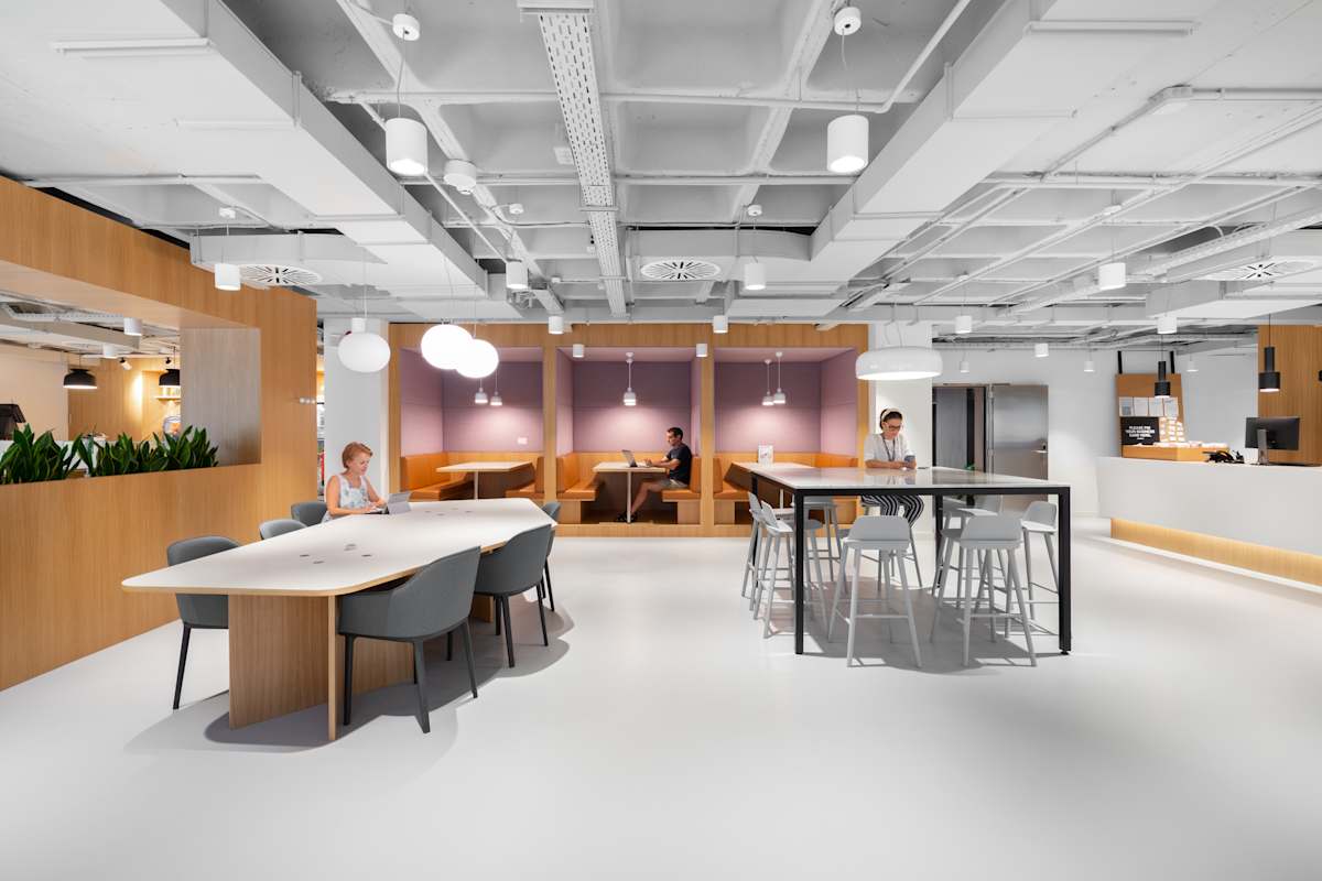 Regus - Sevilla, Plaza de Villasís photo 10