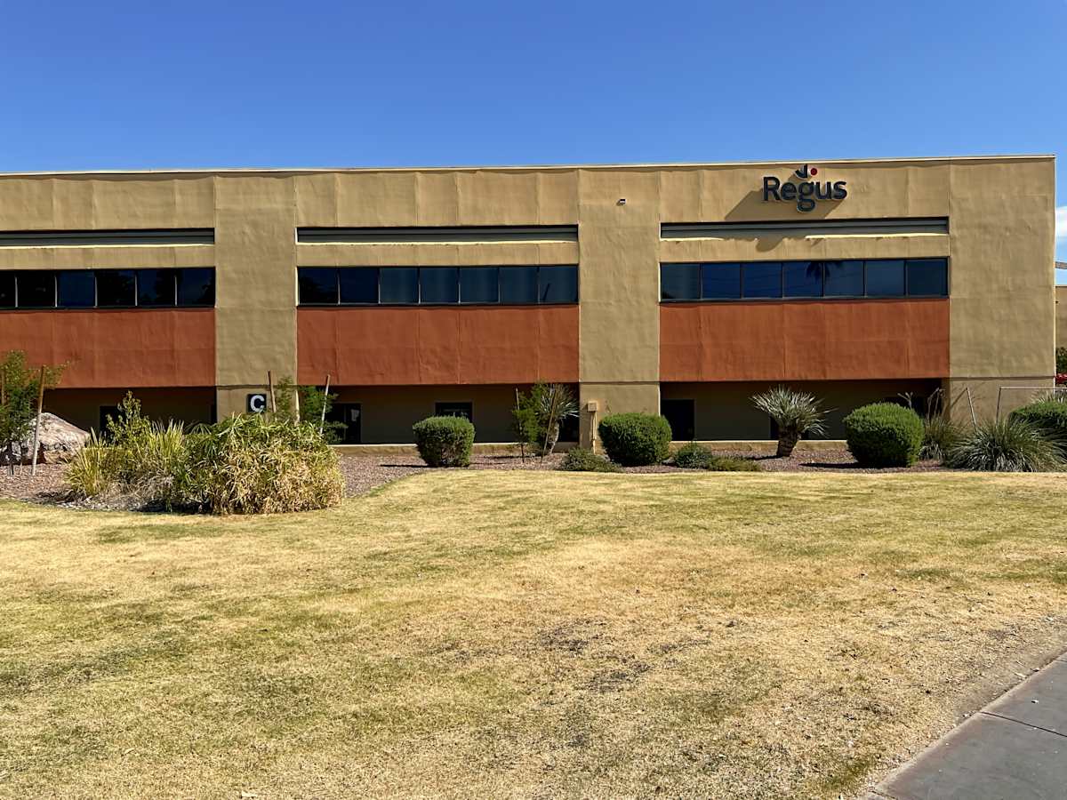 5055 E Broadway Blvd photo 1