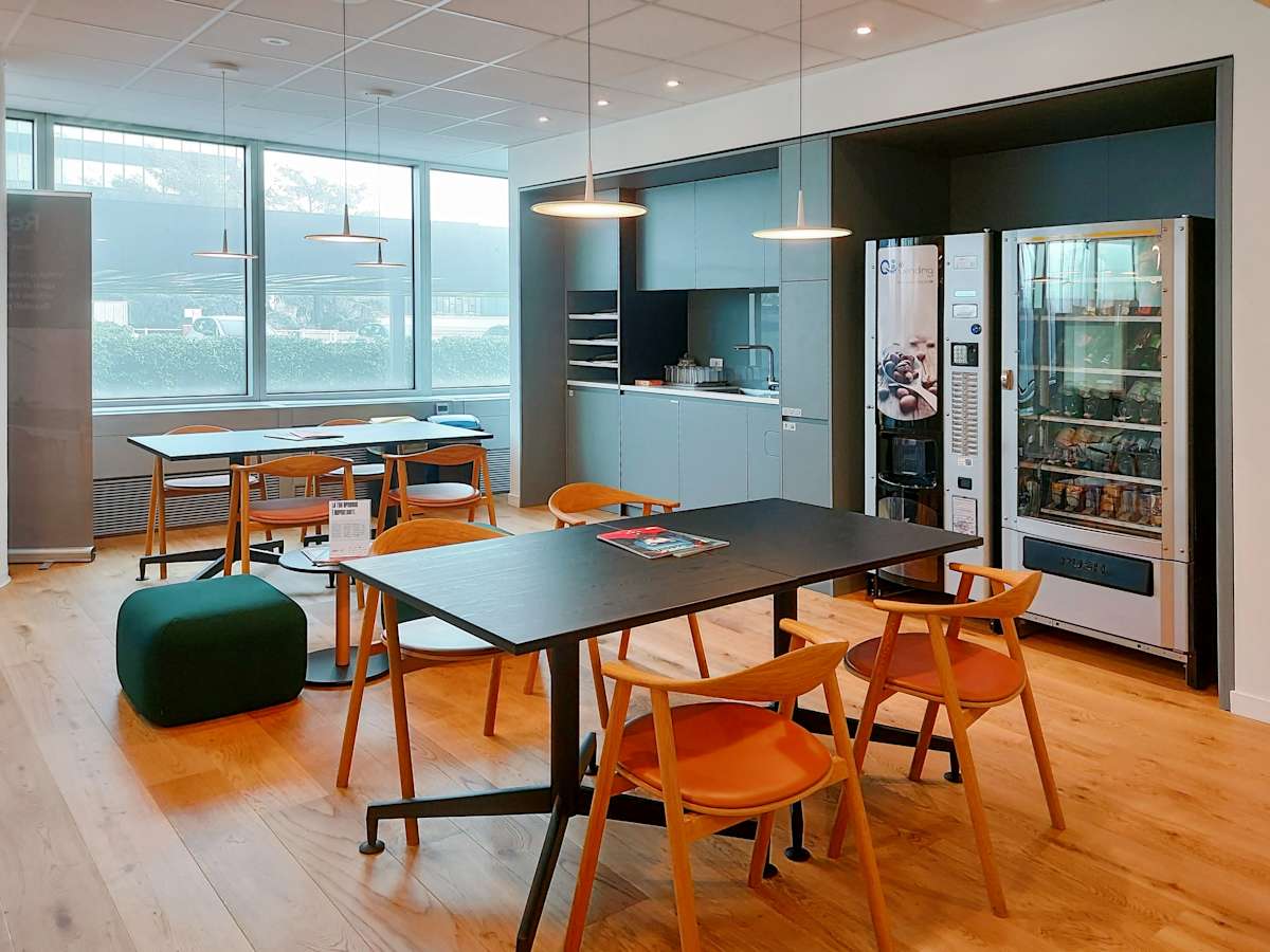 Regus - Romano Banco, Via Sebastiano Caboto 7 photo 2