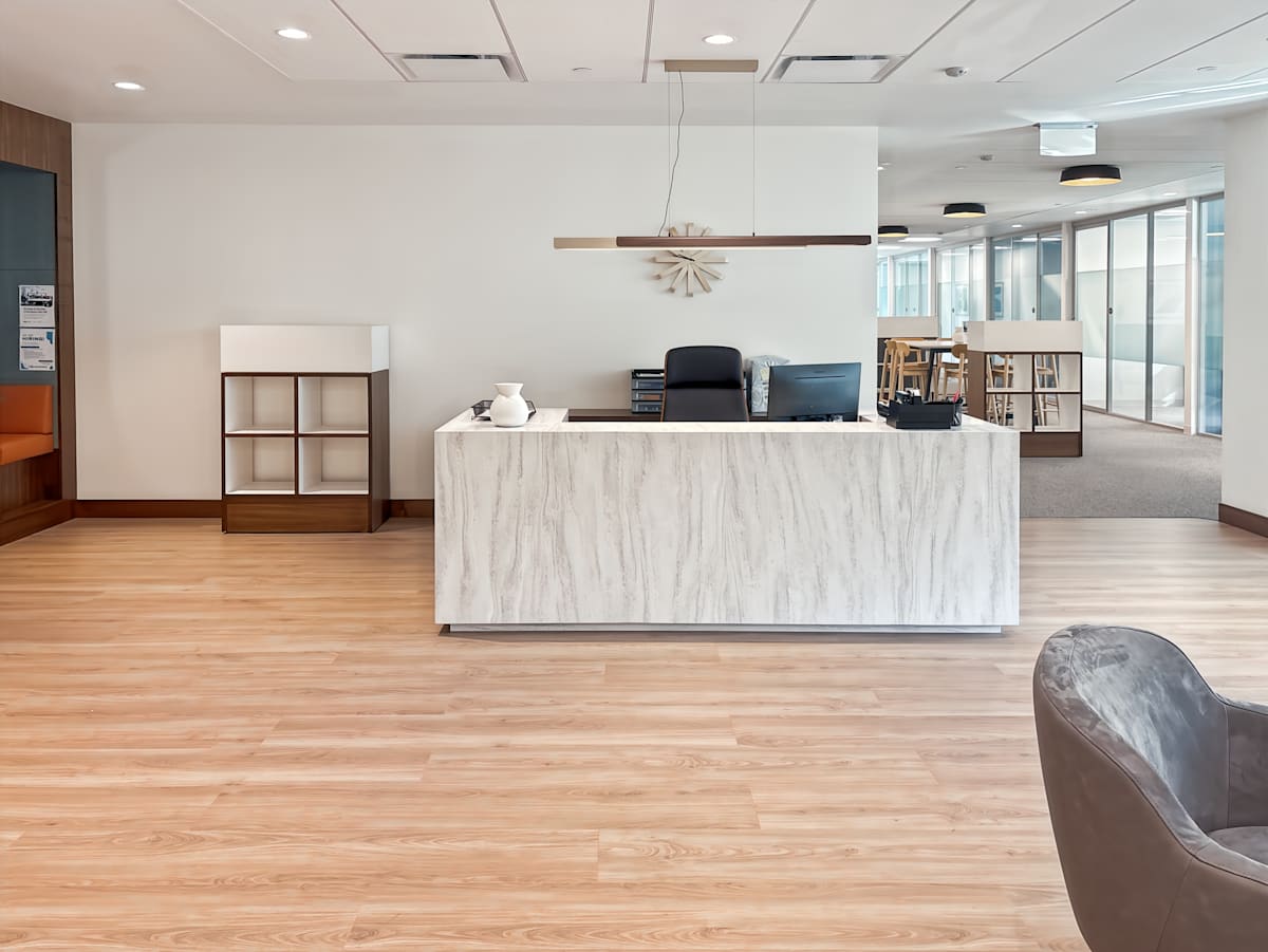 200 Rivers Edge Dr photo 2