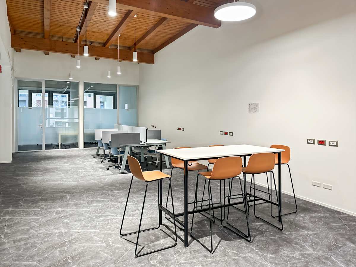 Regus - Sesto San Giovanni, Via Roberto Tremelloni 31 photo 8