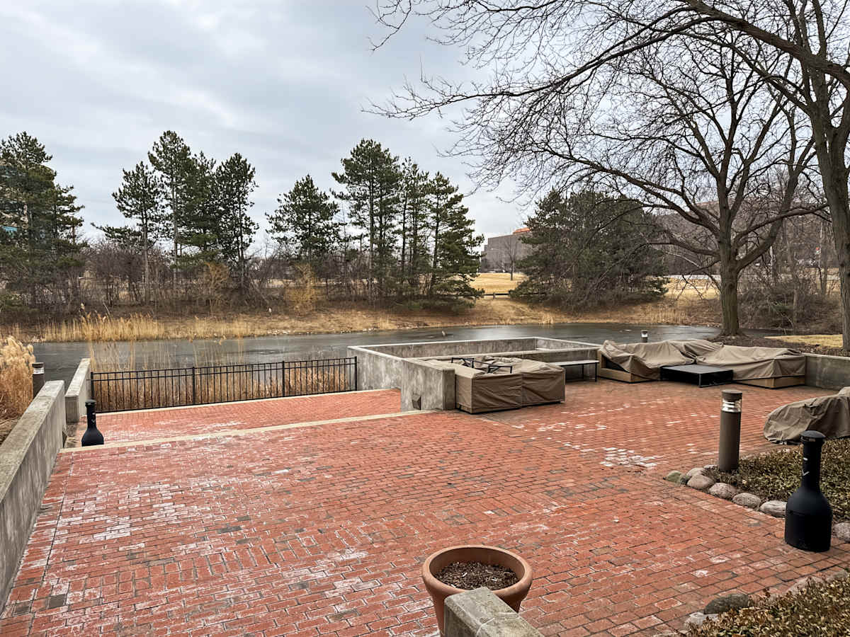 2525 Cabot Drive photo 11