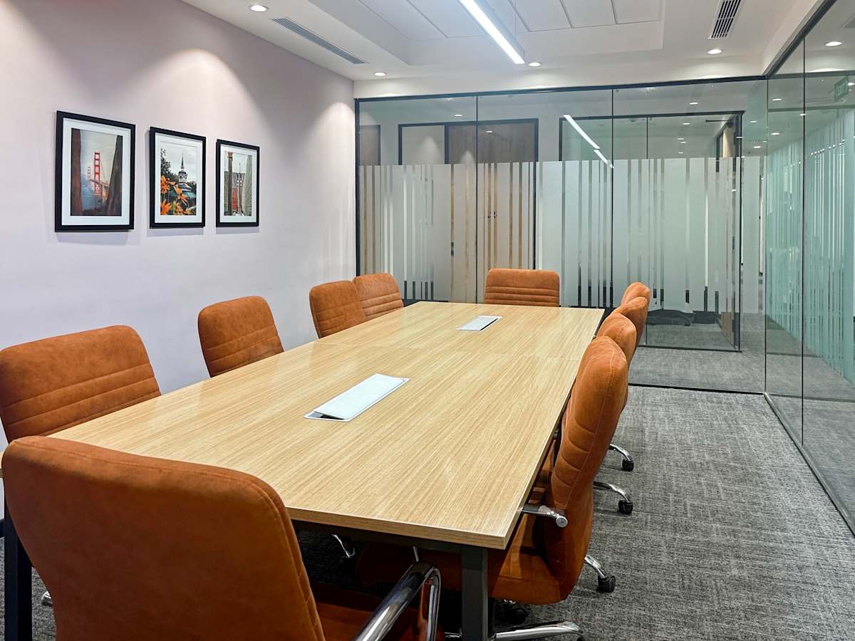 Sovereign Corporate Tower photo 3