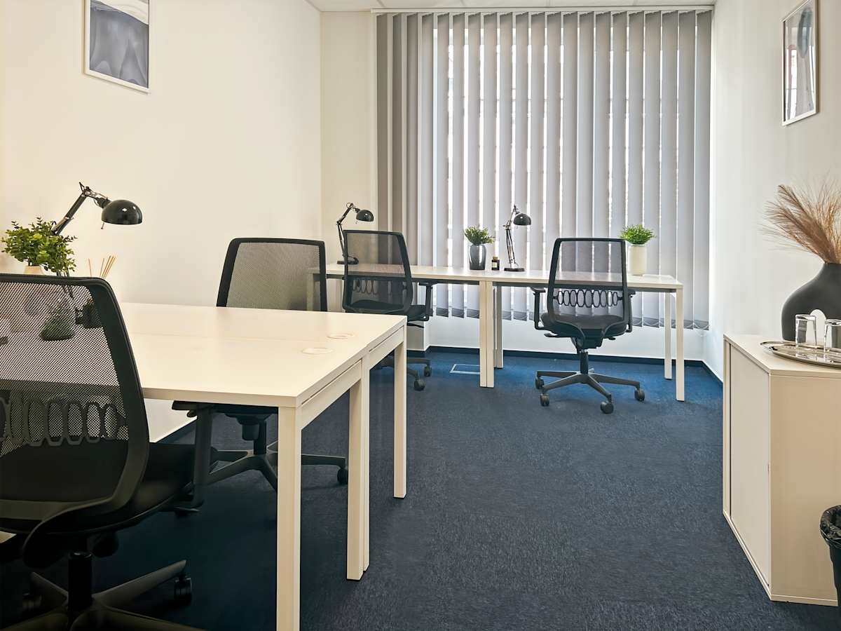 F99 Office photo 4