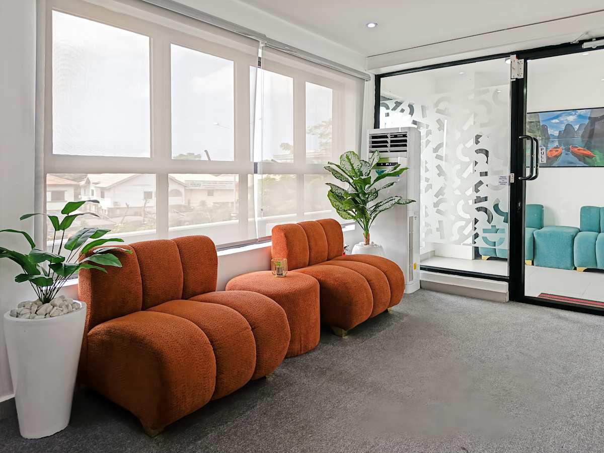 21 Admiralty Way photo 5