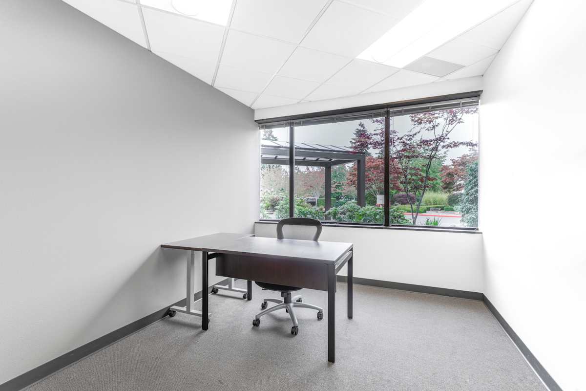 Kirkland Corporate Center photo 4