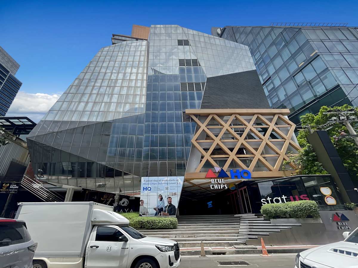 Blue Chips Building photo 1
