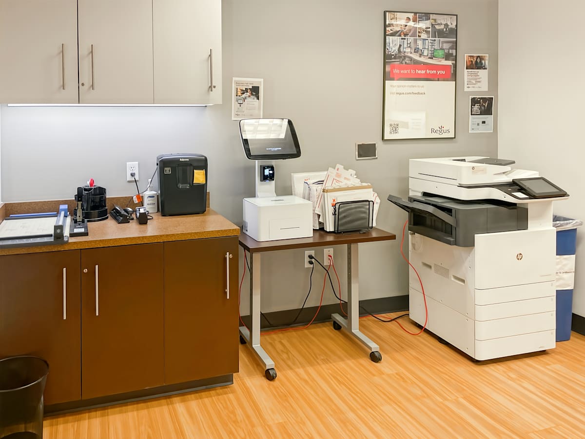 Redstone Corporate Center photo 11