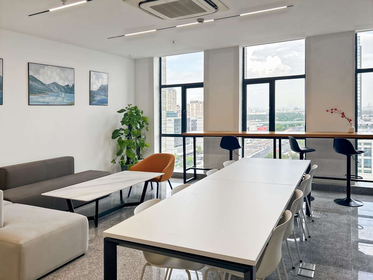 Regus - Dingxin Building photo 5