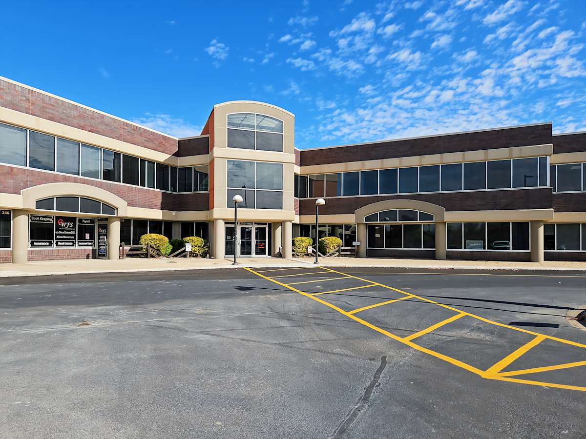 258 Corporate Dr photo 1