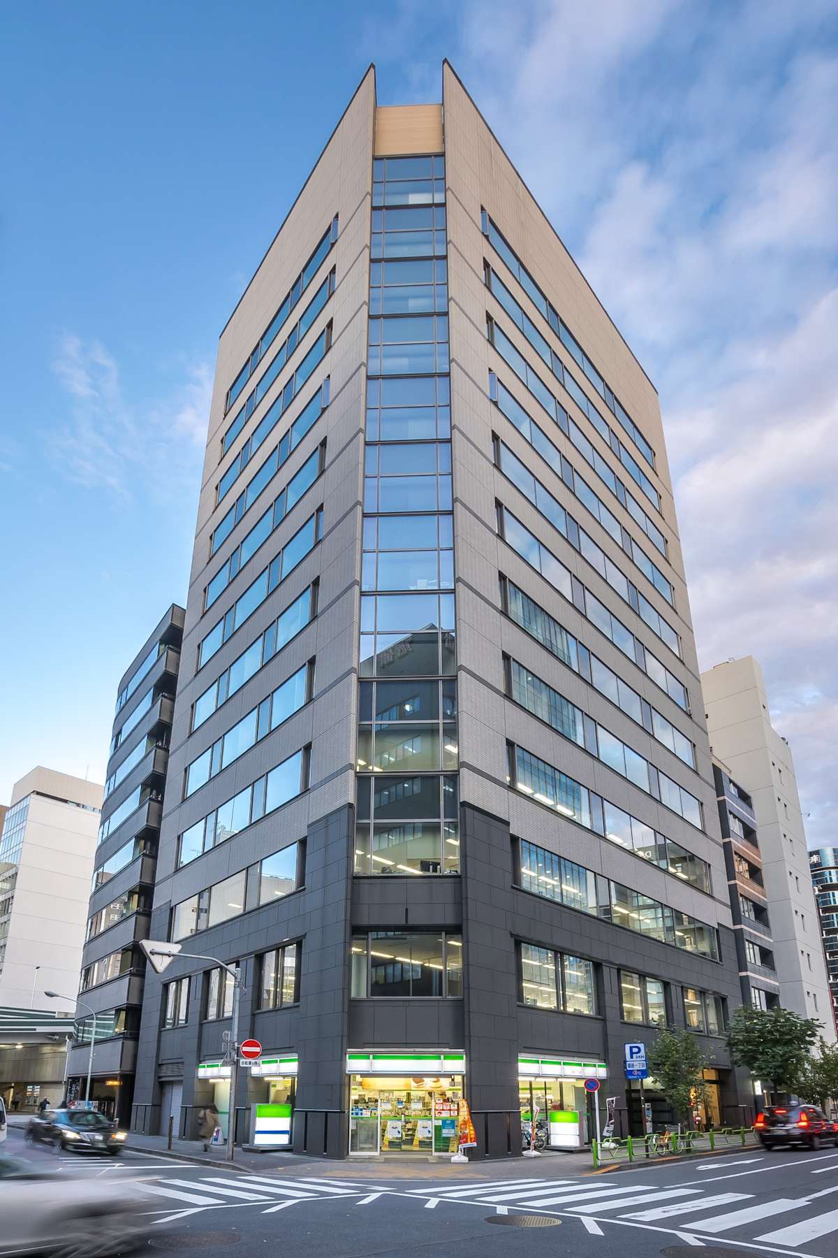 Daiei Ginza Building photo 1