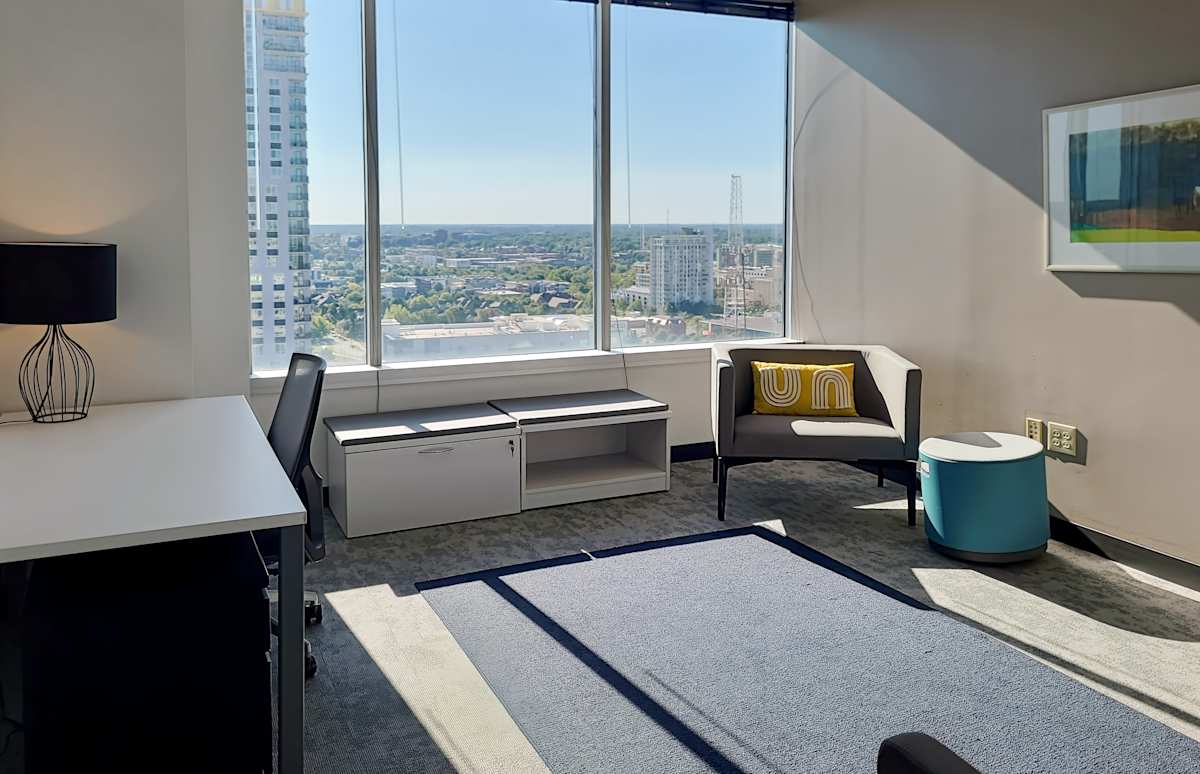 525 North Tryon Street photo 7