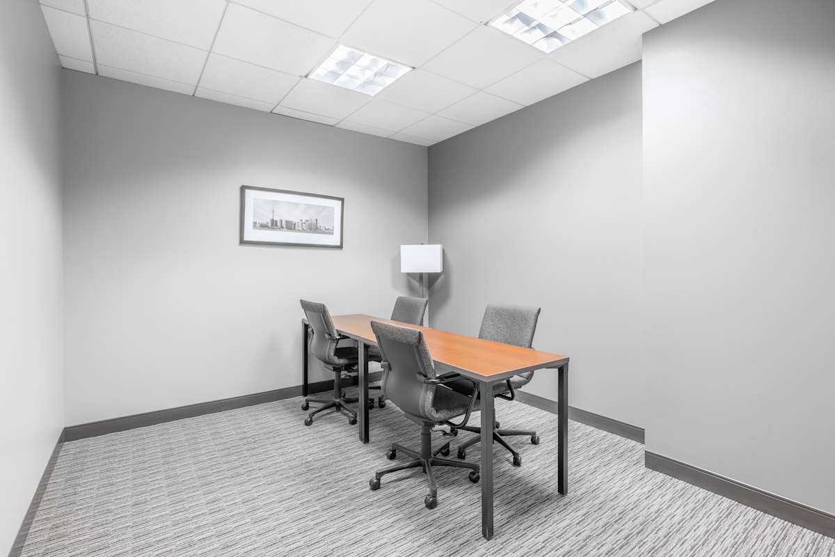 1600 Corporate Center photo 7