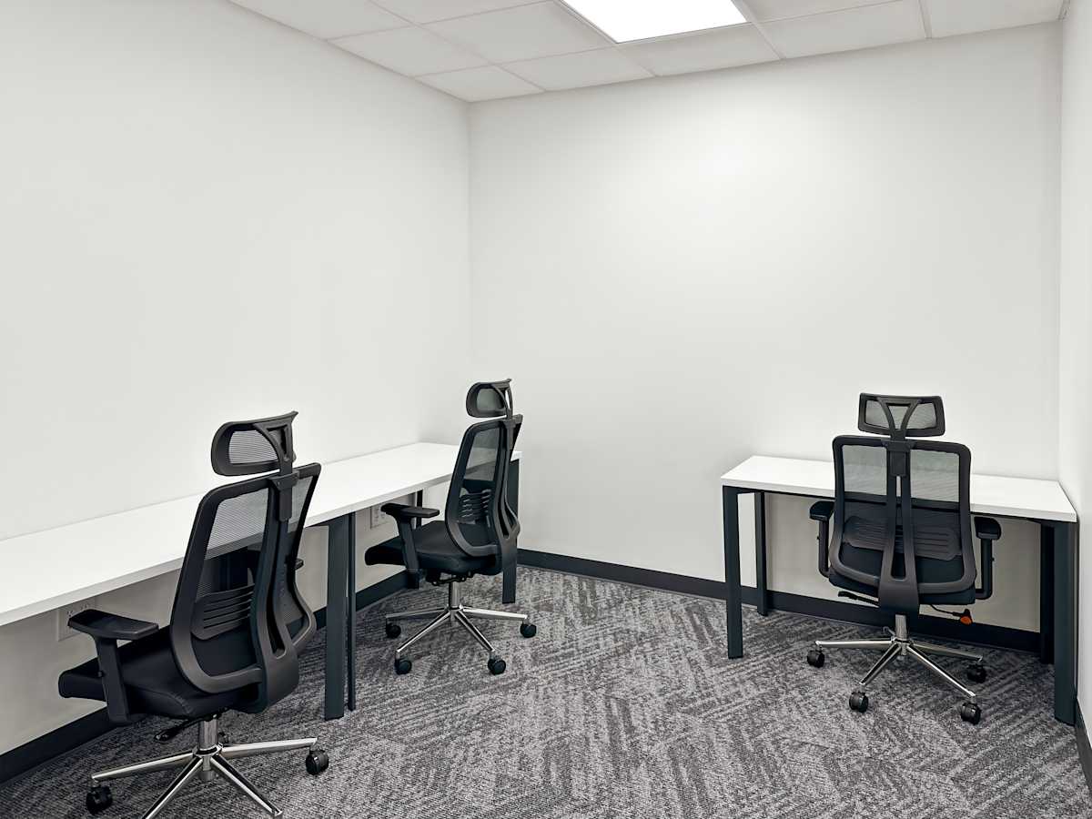 3300 Gateway Centre Blvd photo 11