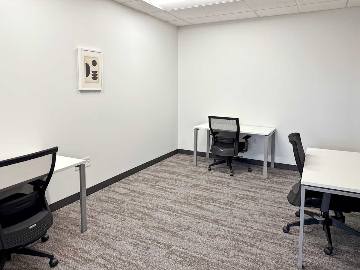 Regus - Eagan Woods photo 3