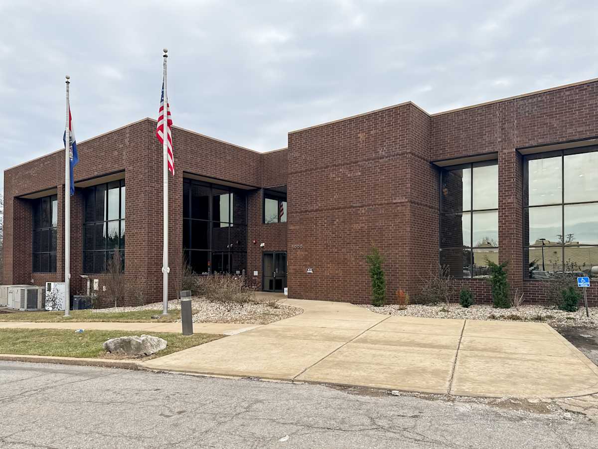 5000 Cedar Plaza Pkwy photo 1