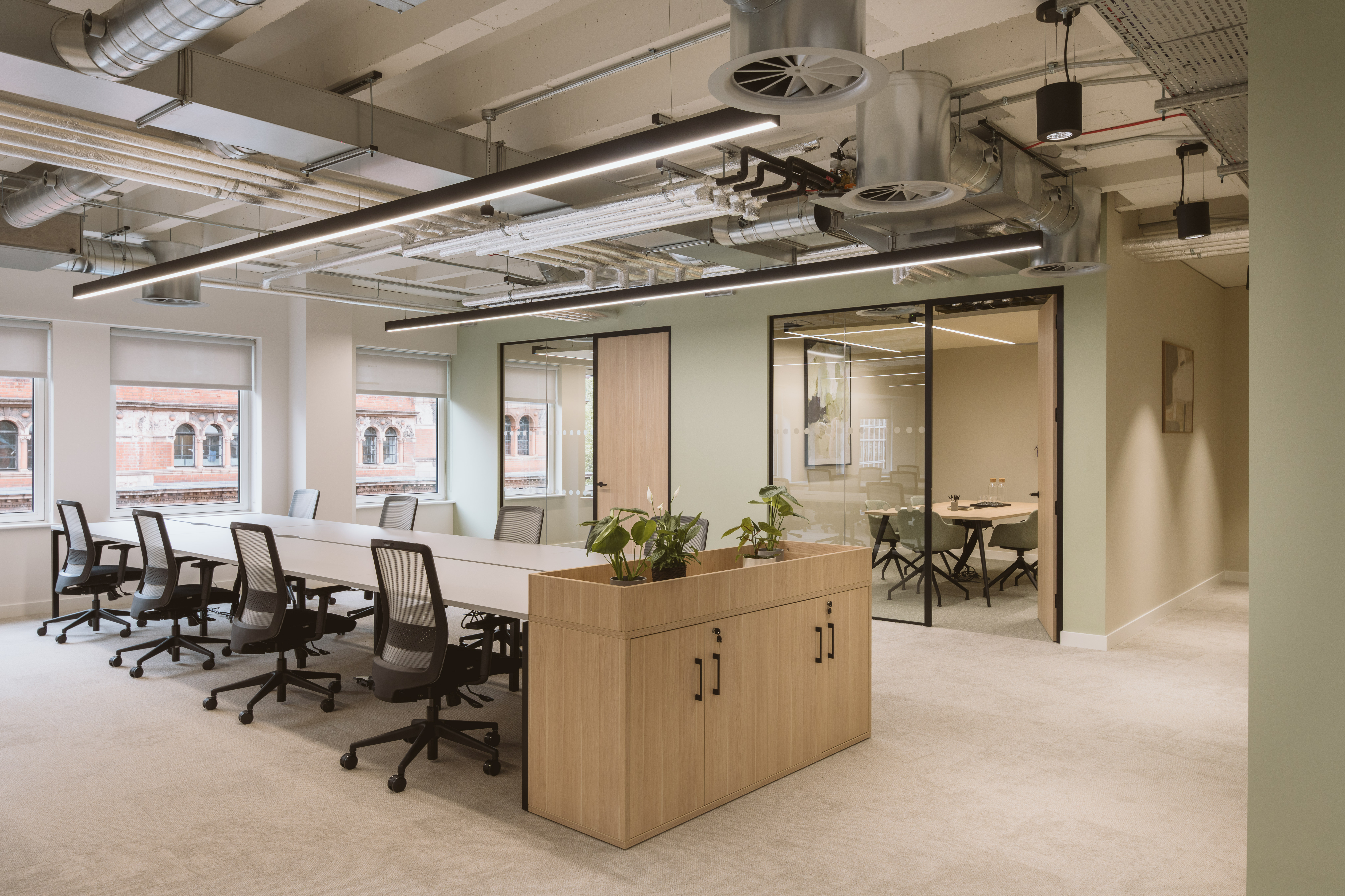 130 Shaftesbury Avenue photo 5