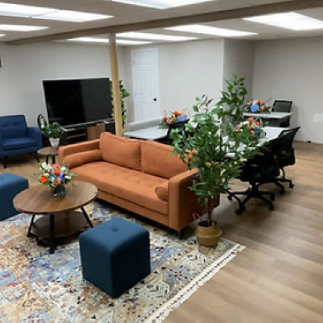 The Main Lounge photo 2