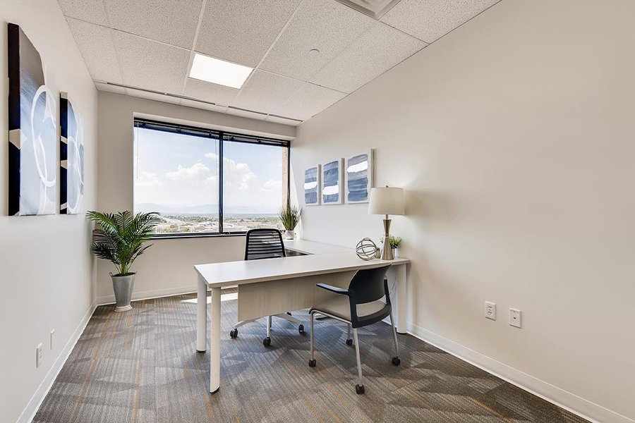 Office Evolution Denver Metro North/Northglenn photo 2