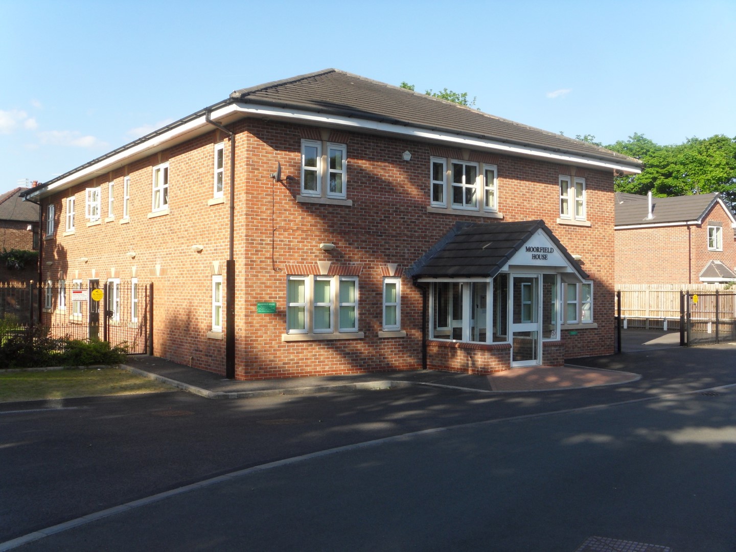 Moorfield House photo 2