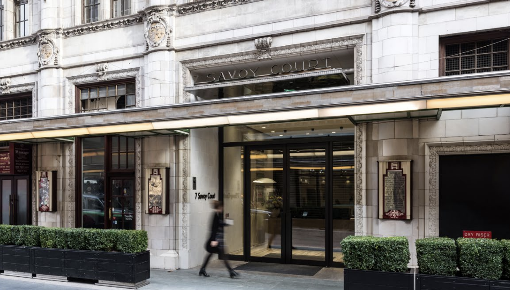 7 Savoy Court photo 5